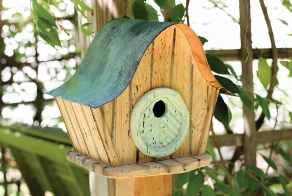 Heartwood Katy's Kottage Bird House - Natural/Green Door 237B